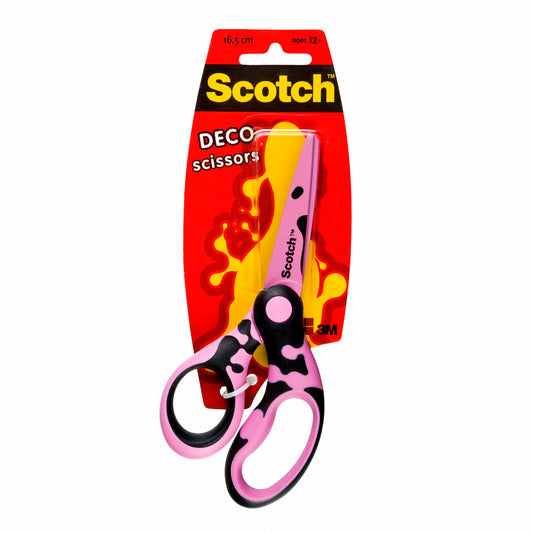 Eine 16,5 cm große Scotch™ DECO Schere von 3M Deutschland GmbH, erhältlich in grün, blau oder rosa, einzeln verpackt und für Kinder ab 12 Jahren geeignet.