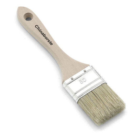 Der Nölle Profi Brush Lackierpinsel 6 verfügt über einen Holzgriff, eine Nickelzwinge und eine helle Borstenmischung, ideal für präzises Lackieren.