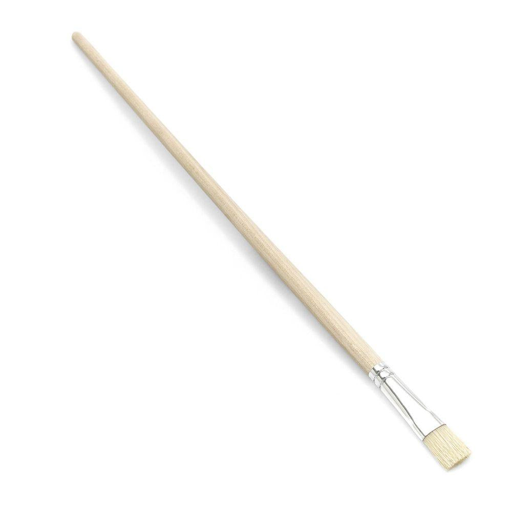 Το επαγγελματικό πινέλο Nölle Gussow με ξύλινη λαβή, λευκό μεταλλικό σφιγκτήρα και καθαρές ανοιχτόχρωμες τρίχες Κίνας είναι διαγώνια τοποθετημένο σε λευκό - ιδανικό για διάφορες τεχνικές ζωγραφικής. Μάρκα: Nölle Profi Brush Bürsten- & Pinseltechnik e.K.