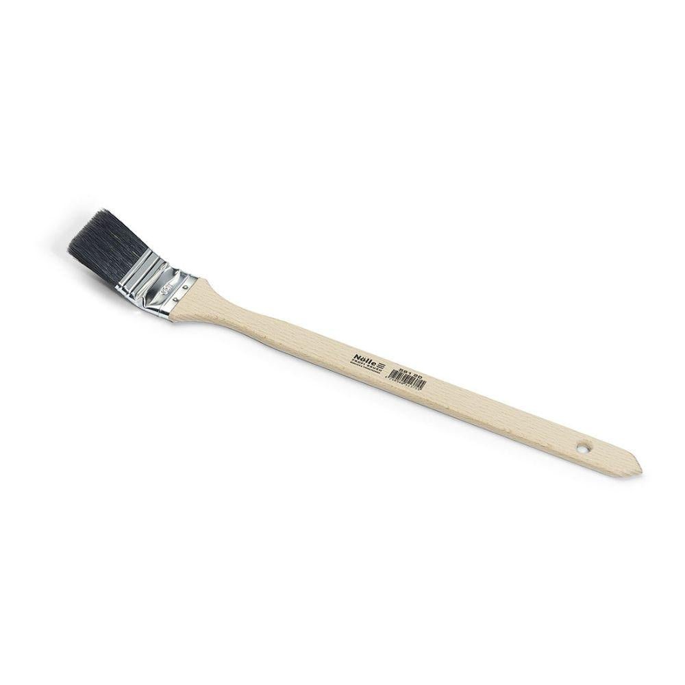 Το πινέλο καλοριφέρ Nölle Profi Brush έχει σχεδίαση με γωνία, φωτεινή ξύλινη λαβή και μαύρες τρίχες. Χάρη στο μεταλλικό σφιγκτήρα, είναι ιδανικό για επαγγελματίες ζωγράφους. Η λαβή διαθέτει τρύπα για κρέμασμα και τυπωμένο γραμμωτό κώδικα.