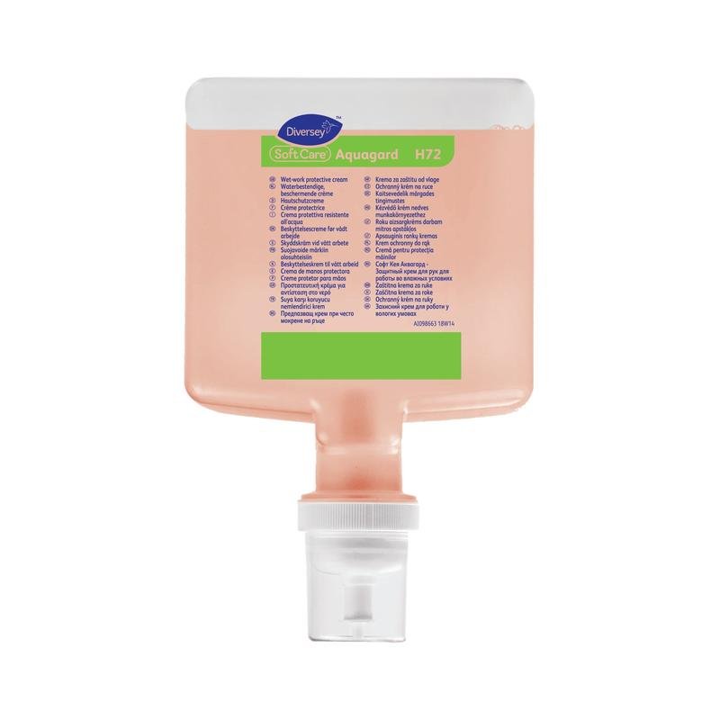 Η κασέτα κρέμας προστασίας δέρματος Soft Care Aquagard (1300 ml) από την Diversey Deutschland έχει ορθογώνια ροζ συσκευασία αναπλήρωσης με λευκό καπάκι και μπλε-πράσινη ετικέτα, ιδανική για καθημερινή χρήση και εξωτερική προστασία, όπως μια κρέμα προστασίας δέρματος.
