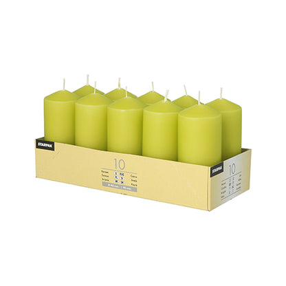 Ένας δίσκος από χαρτόνι με την επιγραφή «Starpak 10 Stumpenkerzen Ø 40 mm · 90 mm» περιέχει δέκα κεράκια σε δύο σειρές των πέντε τεμαχίων. Κάθε κερί έχει ορατό φυτίλι, προσφέρει μεγάλη διάρκεια καύσης και δημιουργεί ρομαντική ατμόσφαιρα. Μάρκα: Starpak.