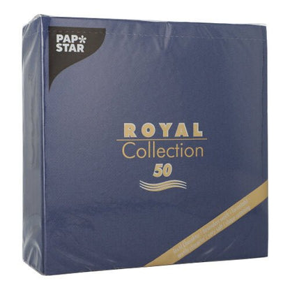 Μια μπλε συσκευασία PAPSTAR 50 χαρτοπετσέτες «ROYAL Collection» (διπλωμένες σε 1/4, 40x40 εκ., σκούρο μπλε) από PAPSTAR GmbH με χρυσο-λευκή γραφή και μια διαγώνια χρυσή λωρίδα στη δεξιά κάτω γωνία.