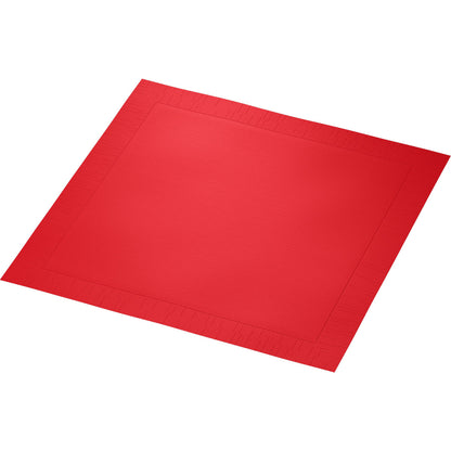 Μια κόκκινη χάρτινη πετσέτα Duni GmbH Klassikservietten, 40 x 40 cm, 4 στρώσεων, ανάγλυφη με μια διακριτική μπορντούρα και 1/4 Falz, απεικονίζεται επίπεδη σε λευκό φόντο.