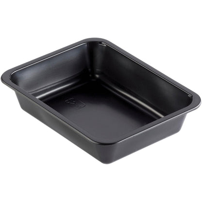 Το πιάτο PP Caterline 1 Μαύρο PP 227x178 της Duni GmbH απεικονίζεται υπό γωνία, ώστε να φαίνονται οι ελαφρώς στρογγυλεμένες γωνίες, τα ανυψωμένα άκρα και το εσωτερικό του.