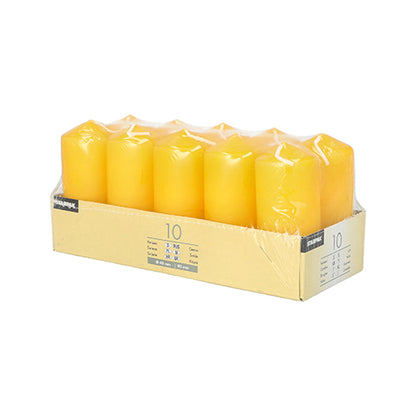 Ένα πακέτο με δέκα Starpak 10 Stumpenkerzen (Ø 40 mm · 90 mm), διατεταγμένα σε δύο σειρές και συσκευασμένα σε διαφανή μεμβράνη πάνω σε μπεζ δίσκο με ετικέτα – ιδανικό για γάμους ή για δημιουργία άνετης ατμόσφαιρας.