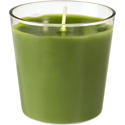 Die Nachfüller Switch & Shine von Duni GmbH ist eine grüne Nachfüllkerze (~30h Brenndauer, 65x65 mm) in einem klaren Glas mit einem einzelnen, mittig angeordneten weißen Docht.