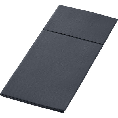 Ένα καθαρά διπλωμένο Duniletto 480 x 400 mm passepartout της Duni GmbH σε σκούρο γκρι με δομημένη επιφάνεια και ορατές πτυχές, απεικονισμένο σε απλό λευκό φόντο - η ιδανική θήκη για μαχαιροπίρουνα και κομψό αξεσουάρ τραπεζιού για κάθε στρωμένο τραπέζι.