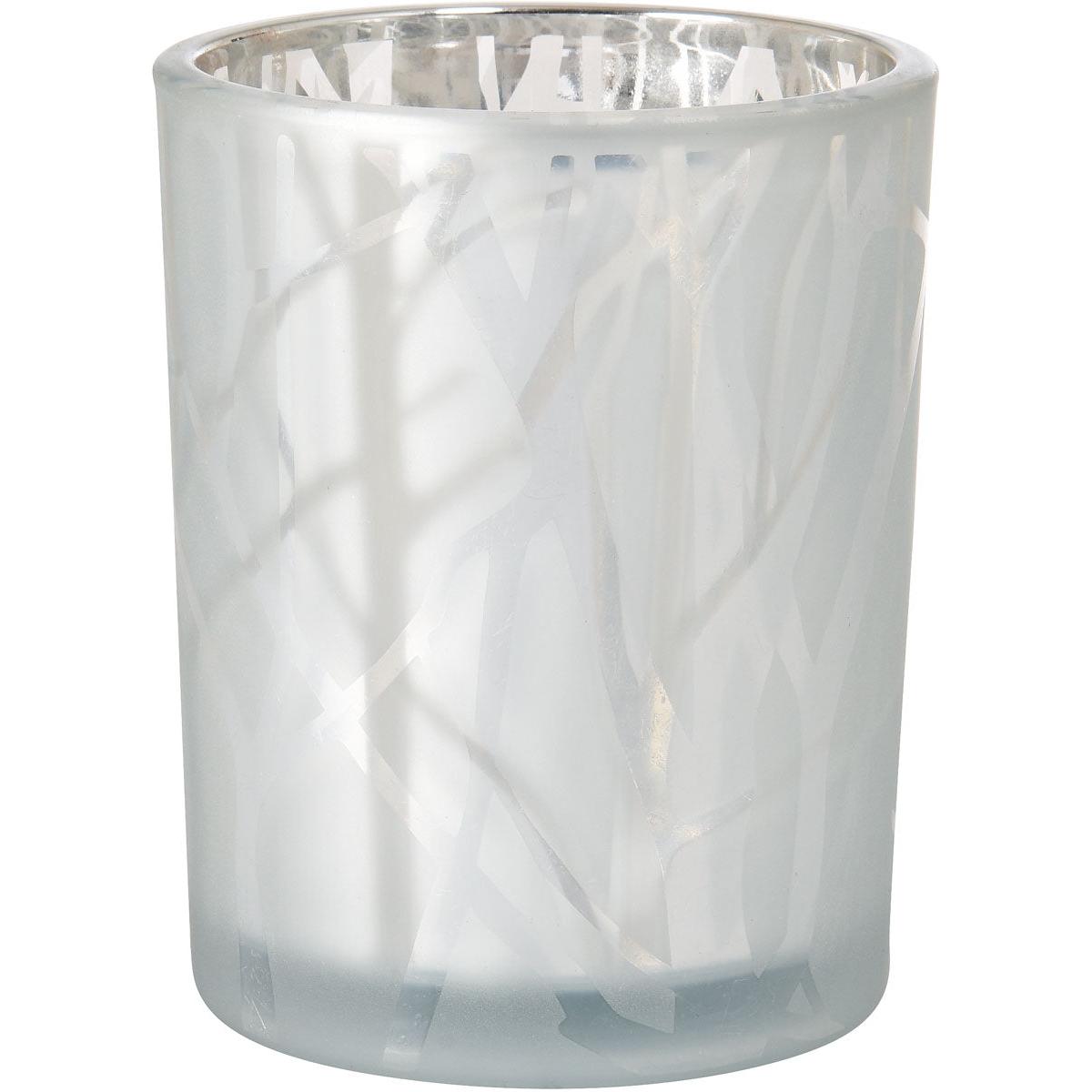 Η βάση για κεριά 100x80 mm σε Shimmer White από την Duni GmbH εντυπωσιάζει με τον κομψό σχεδιασμό της με παγωμένη εμφάνιση και ασημένιο εσωτερικό - ένα εξαιρετικό αξεσουάρ σπιτιού που αναβαθμίζει κάθε χώρο· διατίθεται σε συσκευασία με 1 κομμάτι.