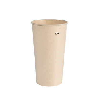Ausschakbecher Breeze Cup Bagasse von Duni GmbH, ένα ψηλό, ανοιχτό καφέ κύπελλο 0,5L από χαρτόνι σε λευκό φόντο-βιοδιασπώμενο και ιδανικό για περιβαλλοντικά συνειδητή χρήση.