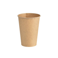 Der Becher für Spender 210 ml der Duni GmbH ist ein schlichter brauner Einweg-Pappbecher aus PAP/PLA, der aufrecht vor weißem Hintergrund abgebildet ist. Er hat eine einfache zylindrische Form mit einem leicht ausgestellten Rand. Packung: 50 Stück.