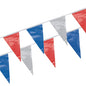 Die PAPSTAR Wimpelkette, Folie wetterfest der PAPSTAR GmbH besteht aus rot-weiß-blauen dreieckigen Wimpelfahnen an einer Schnur – perfekt für Veranstaltungen und Dekorationen im Freien.