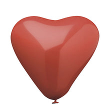 Ein PAPSTAR Luftballon rot "Herz" (Ø 30 cm) aus dem 10er-Pack der PAPSTAR GmbH schwebt aufgeblasen vor einem schlichten weißen Hintergrund.