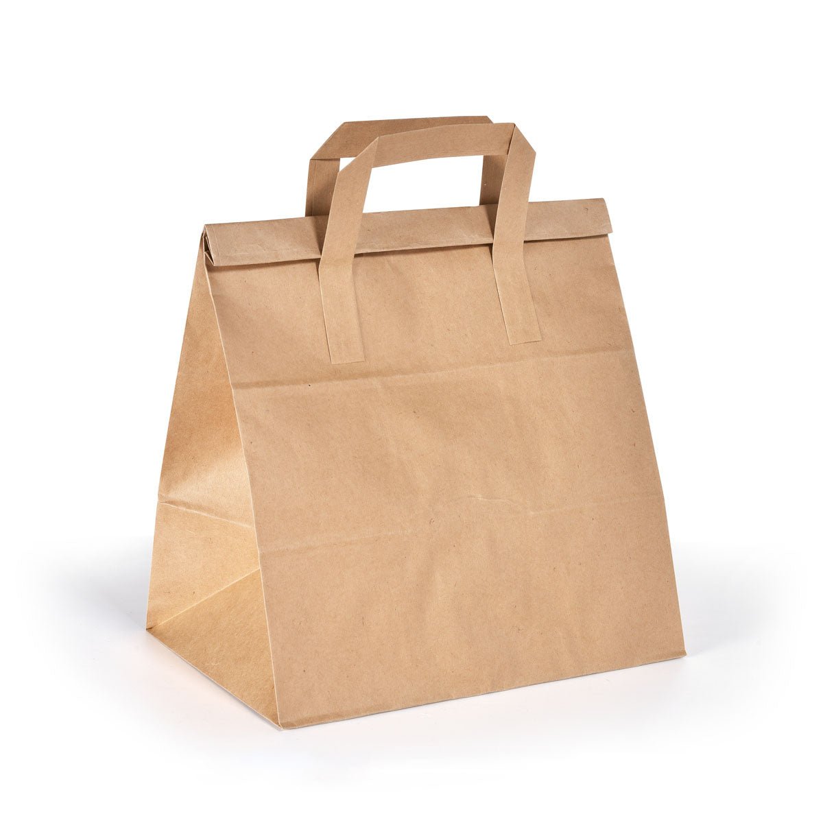 Η BioPak Foldbag Medium Braun Papier FSC 240x170x290 από την Duni GmbH (250 τεμάχια/συσκευασία) στέκεται όρθια μπροστά σε λευκό φόντο - η ιδανική βιώσιμη συσκευασία.
