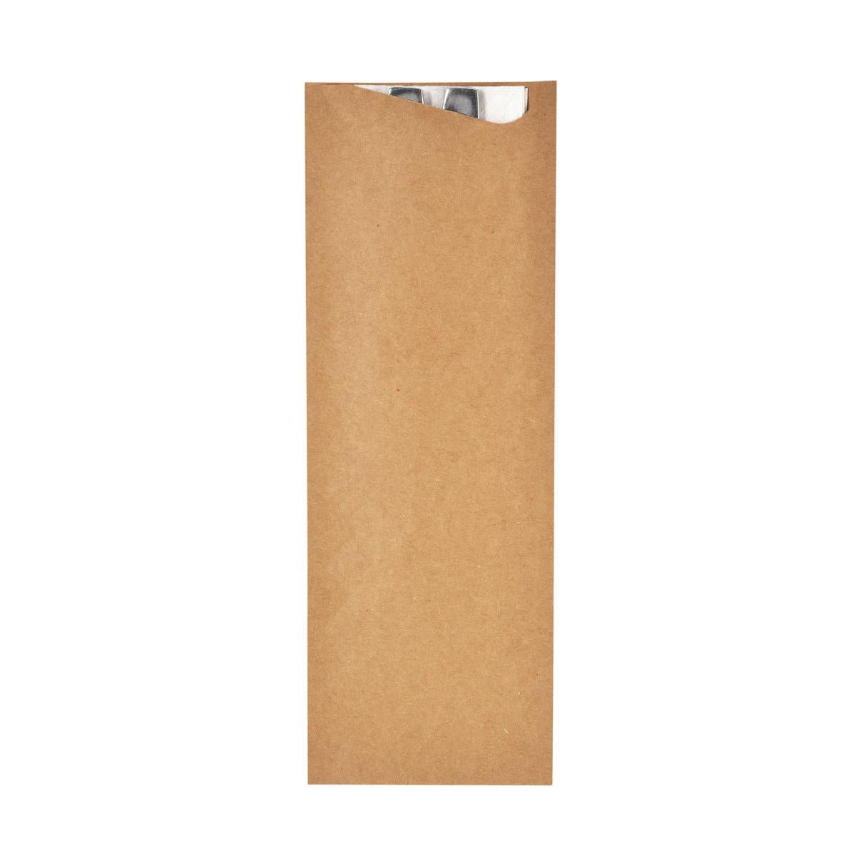 Η θήκη SACCHETTO EcoEcho 250x85 mm της Duni GmbH από φιλικό προς το περιβάλλον χαρτί Kraft περιέχει μεταλλικά μαχαιροπίρουνα με ανοιχτές λαβές στην κορυφή και απεικονίζεται σε ένα απλό λευκό φόντο. Η συσκευασία περιέχει 350 μη κλειστές θήκες.