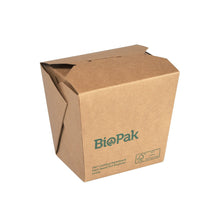 Ένα καφέ χάρτινο κουτί Bio NOODLE SMALL για μεταφορά (480 ml, FSC/PLA, 92x74x85 mm) της Duni GmbH, φωτογραφημένο μπροστά από λευκό φόντο - μια φιλική προς το περιβάλλον συσκευασία για βιώσιμη απόλαυση. Συσκευασία με 50 κομμάτια.