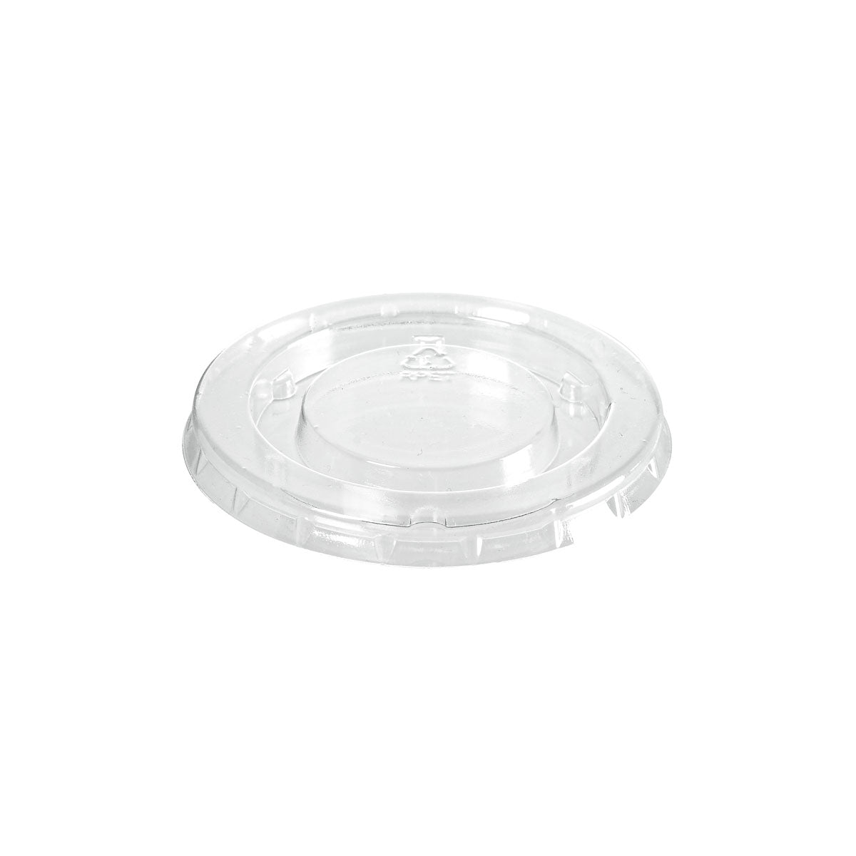 Το καπάκι Dressingbecher rPET 30 / 60 ml από την Duni GmbH είναι ένα διαυγές, στρογγυλό, διαφανές καπάκι με υπερυψωμένο κέντρο και ανάγλυφο σύμβολο ανακύκλωσης, που υπογραμμίζει τον φιλικό προς το περιβάλλον σχεδιασμό του. Είναι απεικονισμένο σε λευκό φόντο. Συσκευασία: 150 κομμάτια.