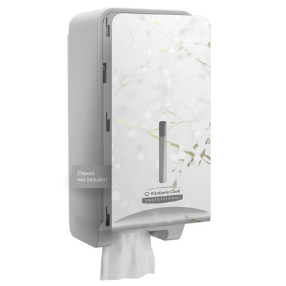 Μια Kimberly-Clark Professional™ Icon™ Dispenser Faceplate - FTT (27,80 x 13,10 x 1,40 cm) σε λευκό και χρυσό μάρμαρο, της Kimberly-Clark GmbH, τοποθετείται στον τοίχο, ενώ ένα λευκό χαρτομάντιλο διανέμεται μερικώς· "Chassis δεν περιλαμβάνεται." Ιδανικό για διακόσμηση τουαλέτας.