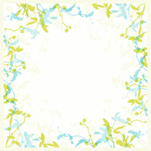 Η Dunicel μεσαία πετσέτα 84x84 cm Elise από την Duni GmbH (συσκευασία με 20 τεμάχια) προσφέρει μια κομψή διακόσμηση τραπεζιού: Ένα τετράγωνο πλαίσιο από μπλε και πράσινα ακουαρέλες λουλούδια κοσμεί τις γωνίες και τις άκρες - ιδανικό για εορταστικές περιστάσεις.