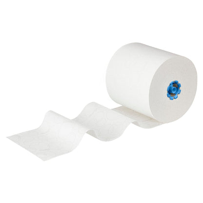 Τα ρολά χαρτοπετσέτες Kleenex® E-roll Large της Kimberly-Clark GmbH, μονής στρώσης λευκό, 6x250μ ρολά ανά κουτί, είναι μερικώς ξετυλιγμένα για να δείξουν το δομημένο μοτίβο τους - τέλειο για υγειονομικό στέγνωμα χεριών - σε λευκό φόντο.