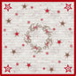 Το Dunicel-Mitteldecke 84x84cm Cozy Winter από την Duni GmbH δείχνει ένα στεφάνι από κλαδιά και κόκκινες κορδέλες, με κόκκινα και μπεζ αστέρια και νιφάδες χιονιού σε ανοιχτό ξύλινο φόντο. Ιδανική εορταστική διακόσμηση, διαθέσιμη σε συσκευασίες των 20 τεμαχίων.