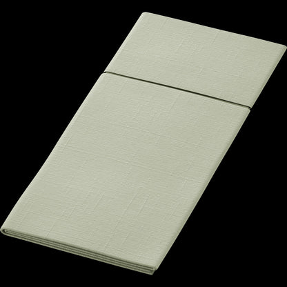 Ένα καθαρά διπλωμένο, ανοιχτό πράσινο Duniletto-Slim 40x33cm ύφασμα της Duni GmbH με διακριτικό μοτίβο υφής, που συνήθως χρησιμοποιείται ως υγιεινή βάση, μπροστά από μαύρο φόντο.
