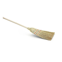 Η επαγγελματική βούρτσα Nölle Profi Brush Reisstrohbesen 130 cm, 4-ραφή από την Nölle Profi Brush Βούρτσες & Τεχνική Πινέλου e.K. διαθέτει φυσικές τρίχες και μια σταθερή ξύλινη λαβή, ιδανική για αποτελεσματικό σκούπισμα, απεικονίζεται απομονωμένη σε λευκό φόντο.