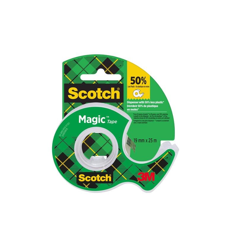 Το Scotch® Magic™ Αόρατη Ταινία (19 mm x 25 m) από την 3M Deutschland GmbH έρχεται σε πράσινη και κίτρινη χειροκίνητη συσκευή, χρησιμοποιεί 50% λιγότερο πλαστικό· το λογότυπο της 3M φαίνεται κάτω δεξιά στη συσκευασία.