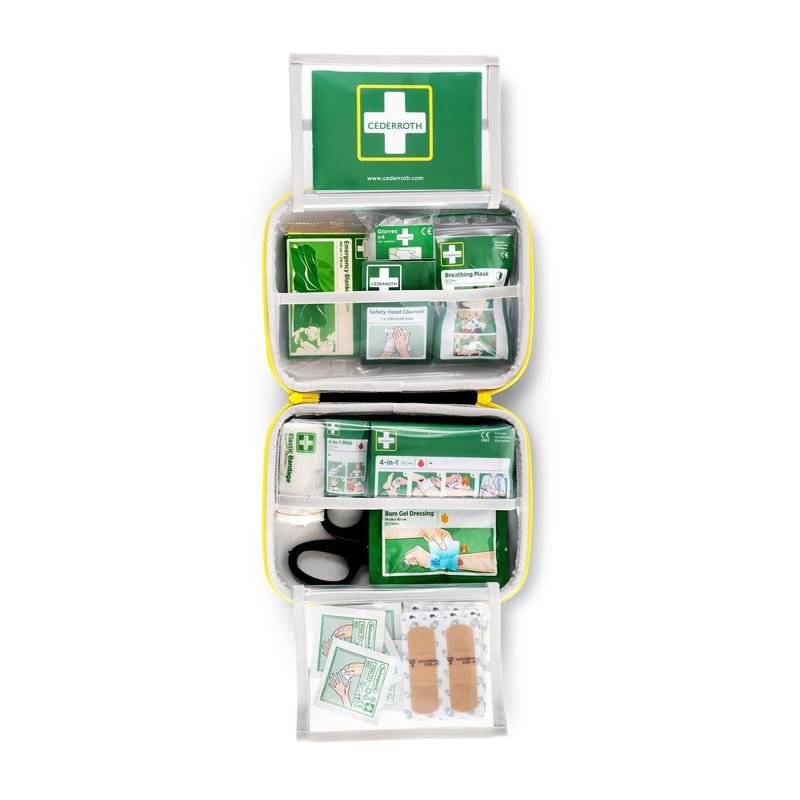 Το κουτί πρώτων βοηθειών MEDIUM της Orkla Wound Care AB διαθέτει, μέσα σε μια συμπαγή μαλακή θήκη, επισημασμένα διαμερίσματα με επιδέσμους, μάσκα τεχνητής αναπνοής, ψαλίδι, καθαριστικό πληγών, τζελ για εγκαύματα και αυτοκόλλητα επιθέματα — όλα τακτοποιημένα με σαφήνεια.