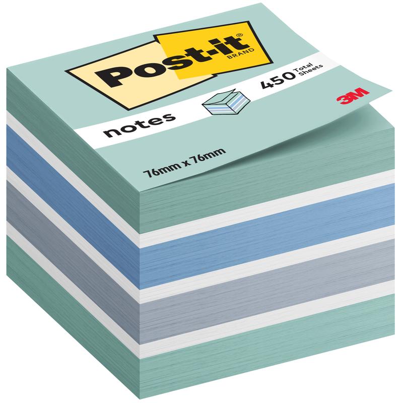 Μια κατακόρυφη λήψη ενός κύβου σημειώσεων Post-it® της 3M Deutschland GmbH δείχνει μπλε, λευκά και πράσινα σημειωματάρια στο μέγεθος 76 x 76 mm με 450 φύλλα ανά μπλοκ. Η συσκευασία δείχνει το λογότυπο της μάρκας και "100% PEFC".