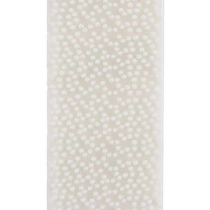 Eine Nahaufnahme einer weißen Fläche mit gleichmäßig verteilten runden Unebenheiten, ideal für klebefreie Bildaufhängung mit kleinen weißen Command™ Bilder-Montage Strips S 17202 von 3M Deutschland GmbH - Bilder aufhängen ohne Bohren.