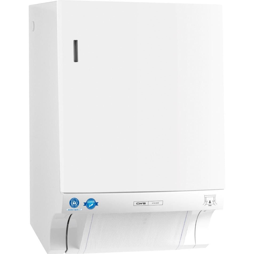 Der CWS ParadiseLine Stoffhandtuchspender Dry Slim, ein schlanker weißer Wandspender, verfügt über ein freiliegendes Handtuch an der Unterseite sowie frontseitige Anzeigesymbole und Zertifizierungen.