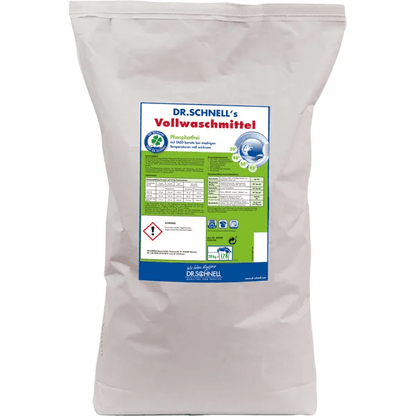 Μια σφραγισμένη, μεγάλη λευκή πλαστική σακούλα από Dr. Schnell DR.SCHNELL'S VOLLWASCHMITTEL της DR.SCHNELL GmbH & Co. KGaA, με πράσινες και μπλε πινελιές και γερμανικές πληροφορίες προϊόντος, οδηγίες χρήσης και προειδοποιήσεις ασφαλείας.