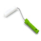 Η Nölle Profi Brush Lackierwalze 10 cm Fein Komplettroller 28 cm (1 τεμάχιο) από την Nölle Profi Brush Bürsten- & Pinseltechnik e.K. χαρακτηρίζεται από έναν λευκό αφρώδη κύλινδρο και μια πράσινη πλαστική λαβή σε λευκό φόντο.