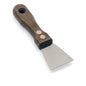 Die Nölle Profi-Bürste Profi-Entrostungsspachtel Edelstahl-Rostfrei von Nölle Profi Brush Bürsten- & Pinseltechnik e.K. hat eine kurze, breite Edelstahlklinge und einen dunklen Holzgriff mit Messingnieten und Aufhängeloch - ideal zum Entrosten.