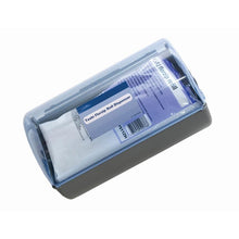 Ο διανομέας TASKI Florzip 65 της Diversey Deutschland GmbH & Co. OHG είναι ένας τοίχου τοποθετημένος πλαστικός διανομέας με διαφανές καπάκι και γκρι βάση, ο οποίος παρέχεται με 150 λευκά, εμποτισμένα με λάδι πανιά (65 x 25 εκ.) για καθαρισμό.