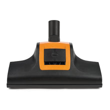 Die Diversey TASKI AERO Turbo Vacuum Bürste in Schwarz und Orange ist mit zwei Schaltern ausgestattet und passt zu den TASKI AERO Modellen, um eine effiziente Reinigung zu gewährleisten. Abgebildet ist ein Bodenkopfaufsatz (1 Stück) auf weißem Hintergrund.
