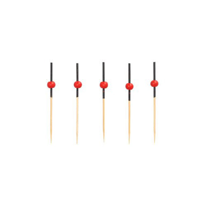 Πέντε PAPSTAR 250 Fingerfood - Picker της PAPSTAR GmbH, από ξύλο με μαύρα καλύμματα και κόκκινες χάντρες, τοποθετημένα κάθετα σε σειρά μπροστά από λευκό φόντο.