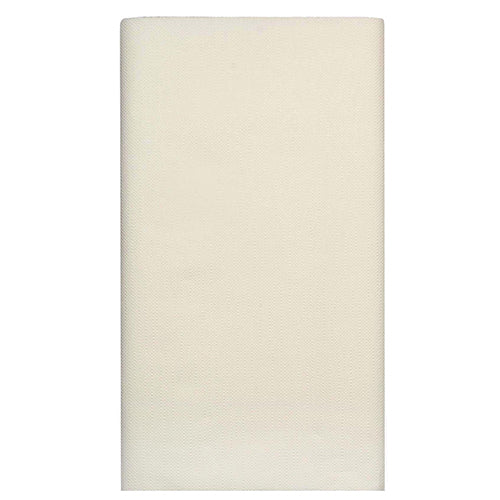 Eine sauber gefaltete, rechteckige, cremefarbene PAPSTAR Tissue-Tischdecke „ROYAL Collection“ (120 x 180 cm) der PAPSTAR GmbH wird vor einem schlichten weißen Hintergrund präsentiert.