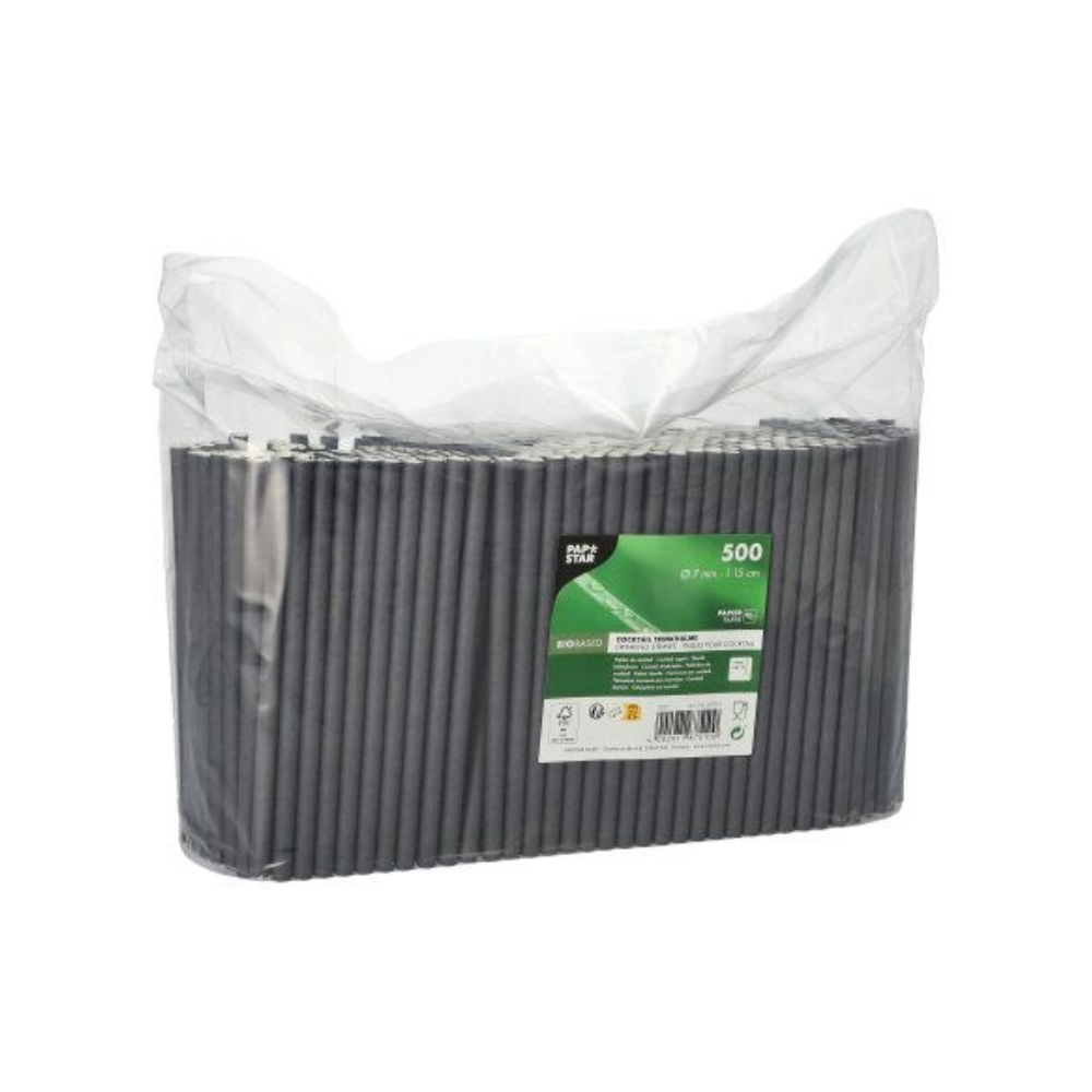 Ένα διαφανές πλαστικό σακουλάκι με 500 μαύρα καλαμάκια κοκτέιλ από χαρτί από την PAPSTAR GmbH. Η συσκευασία είναι εφοδιασμένη με μια πράσινο-λευκή ετικέτα, στην οποία φαίνονται το εμπορικό σήμα και οι λεπτομέρειες του προϊόντος. Μια φιλική προς το περιβάλλον εναλλακτική είναι τα καλαμάκια μας από χαρτί με πιστοποίηση FSC.