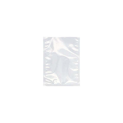 Ένας Starpak 100 Siegelrandbeutel, PA/PE διαφανής από Starpak είναι κεντραρισμένος σε λευκό φόντο. Ο σφραγισμένος, ελαφρώς αντανακλαστικός σάκος είναι ιδανικός ως σάκος κενού για τρόφιμα ή για χρήση με θάλαμο κενού. Ελαφρές πτυχές και υφή είναι ορατές.