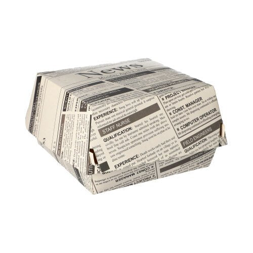 Οι PAPSTAR κουτιά για μπέργκερ "Newsprint" μεγάλο (7,8x11x11,5 cm, Pappe | Schrumpffolie, 50 Stück) της PAPSTAR GmbH είναι κλειστά δοχεία τροφίμων με μαυρόασπρο μοτίβο εφημερίδας σε μονόχρωμο λευκό φόντο.