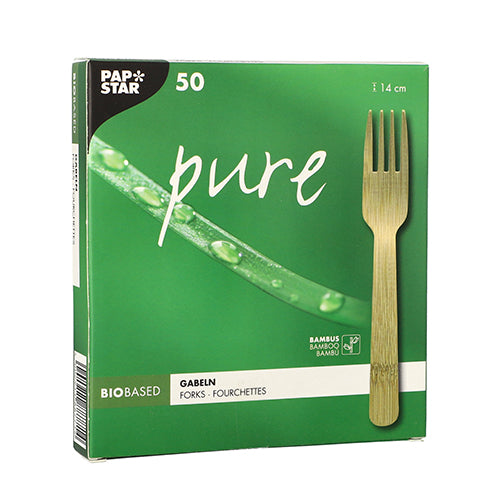 Eine grüne Schachtel Bambusgabeln „pure“ der PAPSTAR GmbH, 14 cm lang, enthält 50 Stück. Die Verpackung zeigt ein Holzgabel-Bild und den Schriftzug „pure“ in weißer Schrift.
