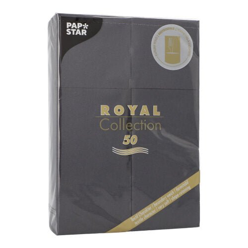 Μια σφραγισμένη συσκευασία με 50 πετσέτες "ROYAL Collection" 48 x 30 cm με θήκη μαχαιροπίρουνου της PAPSTAR GmbH, με χρυσό-λευκό κείμενο και ένα στρογγυλό έμβλημα στην επάνω δεξιά γωνία.