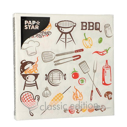 PAPSTAR 20 χαρτοπετσέτες, 3-στρώσεων, 33x33cm, με μοτίβα BBQ όπως γκριλ και μαγειρικό καπέλο. Λογότυπο "PAP STAR" στη γωνία, "classic edition" στην άκρη. Από PAPSTAR GmbH, Σχέδιο Σετ 1.