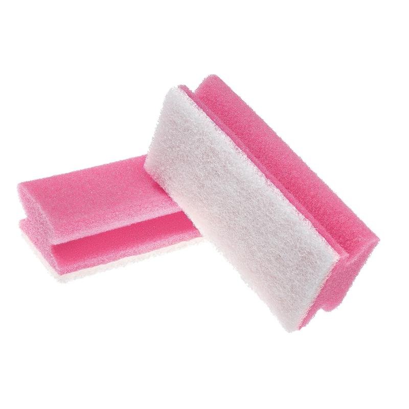 Ένα Scotch-Brite® Bath Griffschwamm XXL από την 3M Deutschland GmbH βρίσκεται σε λευκό φόντο· το ένα επίπεδο, το άλλο κεκλιμένο - ροζ με λευκή επιφάνεια τριβής, ιδανικό για τον καθαρισμό του μπάνιου. Η συσκευασία περιέχει 1 τεμάχιο.