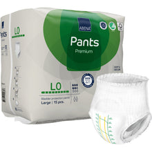 Eine 15-teilige Packung ABENA Pants Premium L von Abena Re-Seller GmbH, Größe Large. Eine Hose ist außerhalb der Verpackung abgebildet. Sie hat eine deutliche Größenmarkierung und elastische Beinöffnungen für einen effektiven Auslaufschutz.