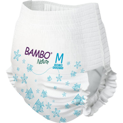 Η Bambo Nature Schwimmwindel Gr. M (12+ kg) από την Abena Re-Seller GmbH, πακέτο με 12 τεμάχια, πείθει ως βιώσιμη, λευκή κολυμβητική πάνα με μπλε μοτίβα ψαριών - ιδανική για οικολογικά συνειδητοποιημένες οικογένειες.