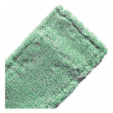 Το Arcora MICRO GREEN - FC OHNE DECKBLATT της Arcora International GmbH δείχνει σε κοντινό πλάνο πράσινα, γκρι και σκούρα πράσινα τμήματα με ραμμένες άκρες - μια φιλική προς το περιβάλλον λύση - σε λευκό φόντο.