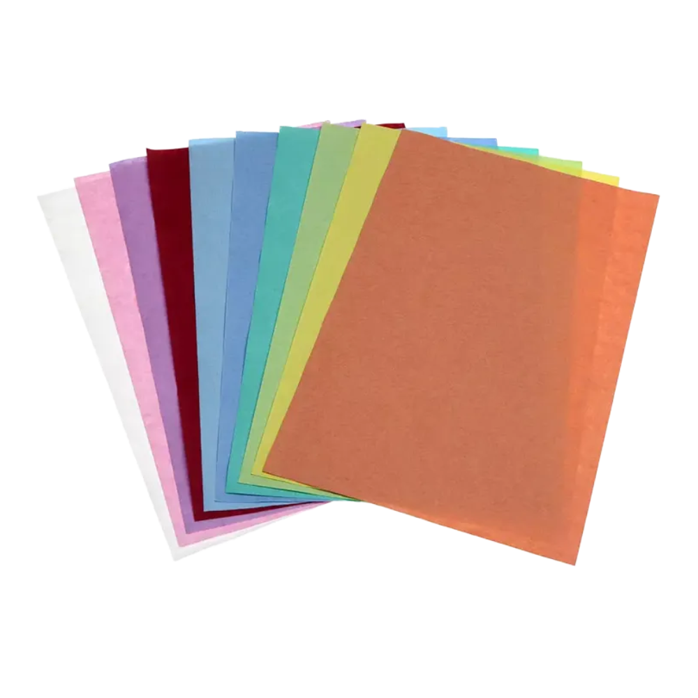 Eine fächerförmige Präsentation des AMPri Dental Kreppauflage Tray-Filterpapiers, erhältlich in verschiedenen Farben wie Weiß, Rosa, Rot, Blau, Grün, Gelb und Orange bei der AMPri Handelsgesellschaft mbH, zeigt die von links nach rechts in zunehmender Höhe angeordneten Blätter.